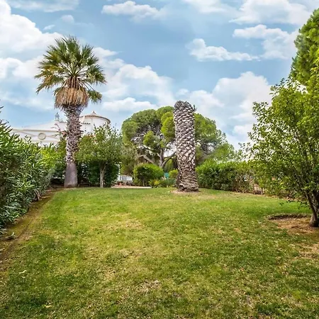 Stunning 3-Bed Villa In Albufeira Villa *