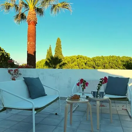 Villa Stunning 3-Bed Villa In Albufeira *