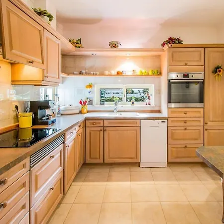 Willa Stunning 3-Bed Villa In Albufeira *